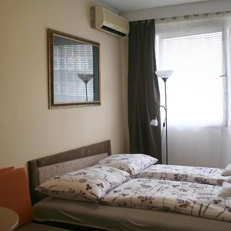 Victor Hugo Central Apartment Budapest Bagian luar foto
